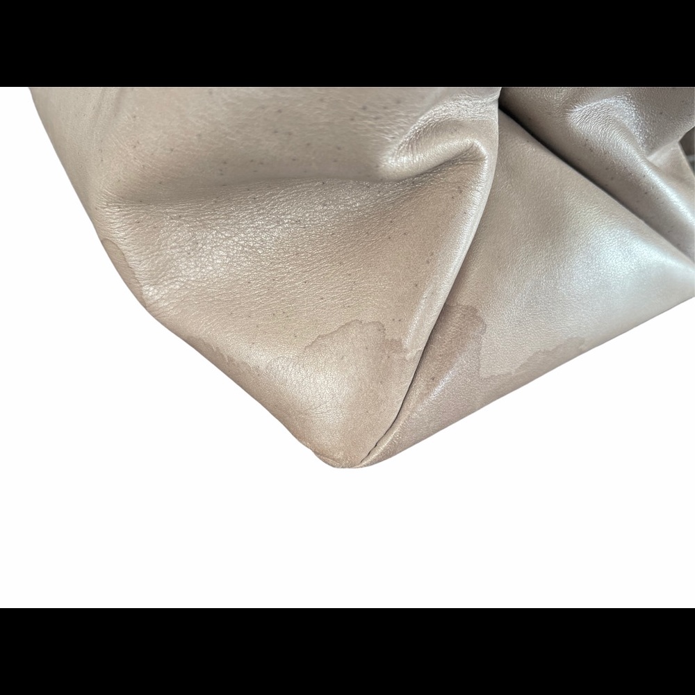 COACH Taupe 3 Pocket Purse Pre-Owned Magnet Close - Picture 6 of 14